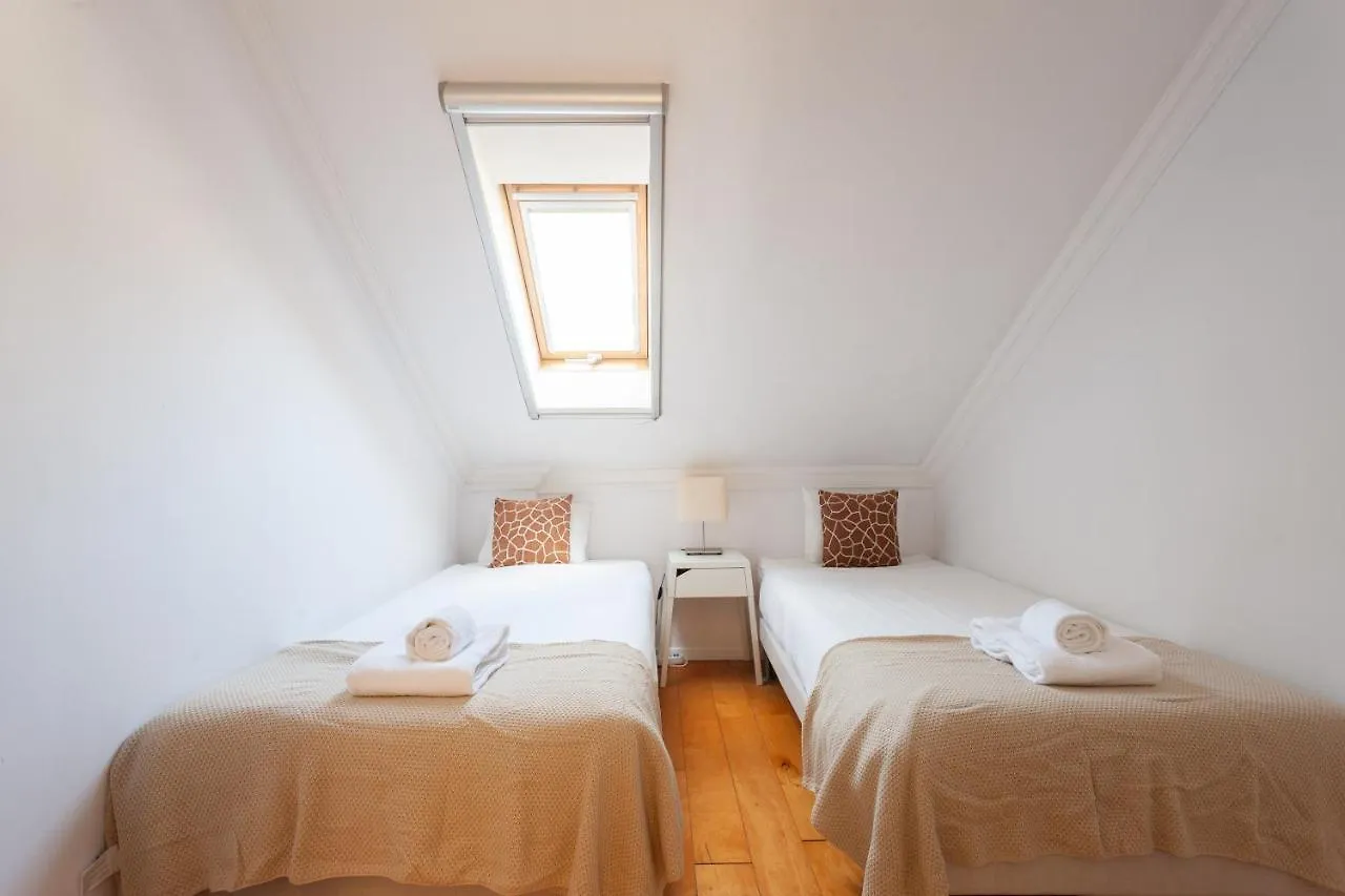 Liberty Penthouse Three-Bedroom Apartment - By Lu Holidays Lisboa Portugal