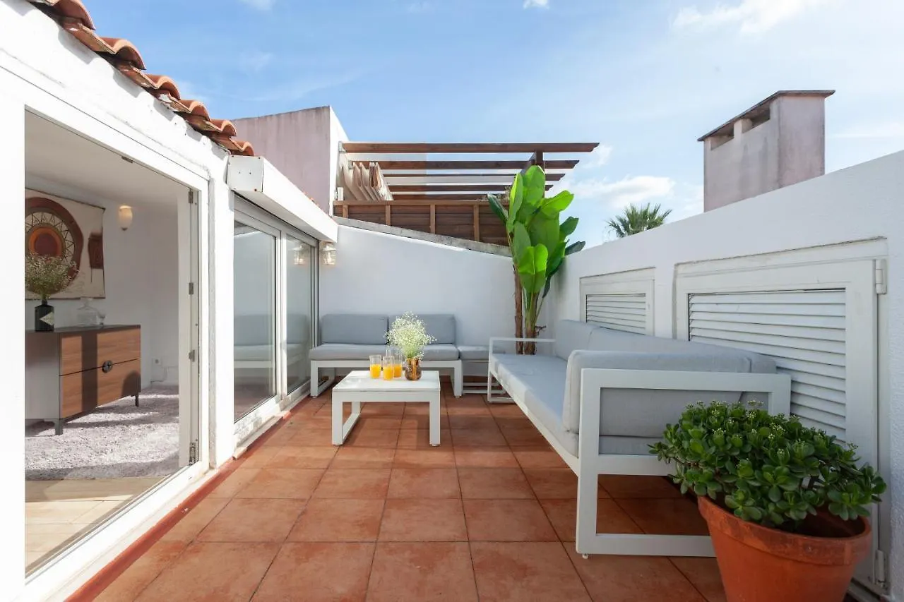 Liberty Penthouse Three-Bedroom Apartment - By Lu Holidays Lisboa