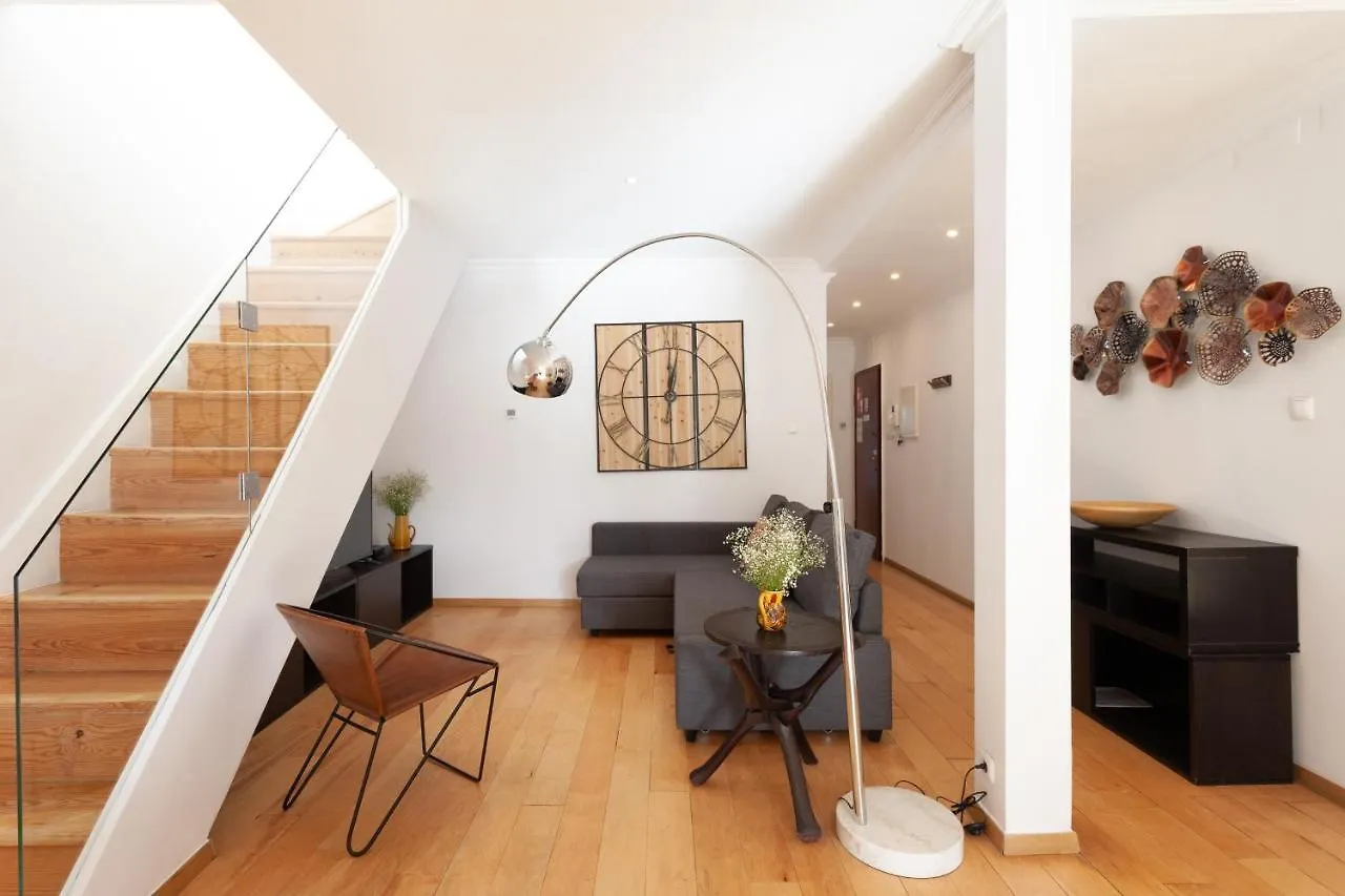 Liberty Penthouse Three-Bedroom Apartment - By Lu Holidays Lisboa  Lissabon
